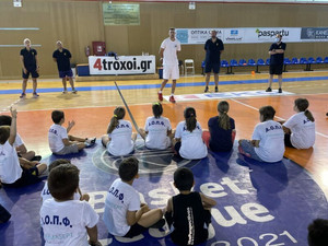 Στο Παλαιό Φάληρο και ο… τριποντέρ Μιχάλης Λούντζης (pics)