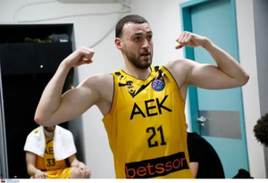 Νετζήπογλου: &quot;Nιώθω ευλογημένος που είμαι μέλος της ΑΕΚ&quot;