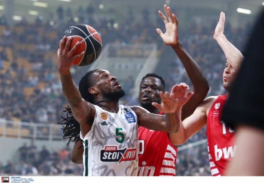 Δείτε πώς ο Παναθηναϊκός νίκησε 67-65 τον Ολυμπιακό (video)