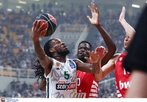 Δείτε πώς ο Παναθηναϊκός νίκησε 67-65 τον Ολυμπιακό (video)