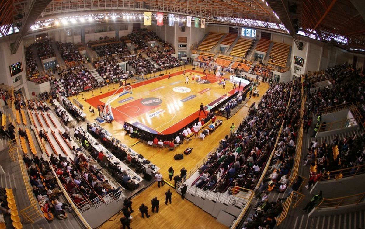 Final-8: Η αστυνομία δεν δέχεται να μείνουν στο ίδιο ξενοδοχείο οι &quot;αιώνιοι&quot;