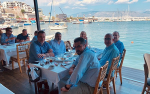 Γεύμα για στελέχη του Ολυμπιακού με τον χορηγό του (pic)