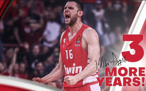 Ολυμπιακός: Ανανέωση μέχρι 2026 με Παπανικολάου