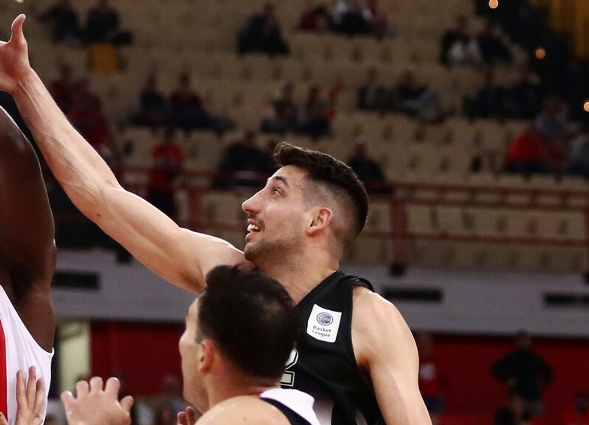 ΠΑΟΚ: Ετοιμοπόλεμος ο Σαλούστρος για τα παιχνίδια με Προμηθέα