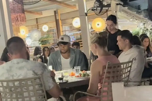 Αντετοκούνμπο: Στα Χανιά ο Greek Freak, πόλος έλξης για τον κόσμο