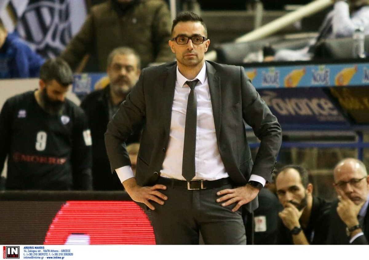 Αποχαιρέτησε τους παίκτες ο Χαραλαμπίδης, με δίδυμο κόντρα στη Βόννη