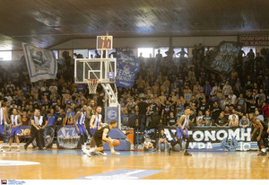 Υπόκλιση στον κόσμο του Ηρακλή από ΚΑΕ και Καστρίτη (pics &amp; vids)