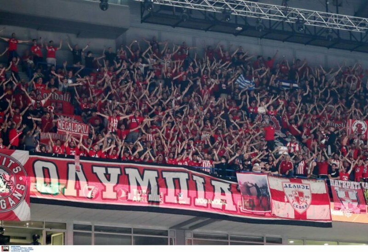 Stark Arena όπως… ΣΕΦ: Ο κόσμος του Ολυμπιακού στο Βελιγράδι (vid)