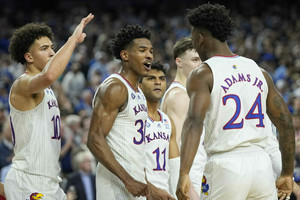 NCAA: Τα ξημερώματα της Τρίτης ο τελικός Κάνσας-Νορθ Καρολάινα