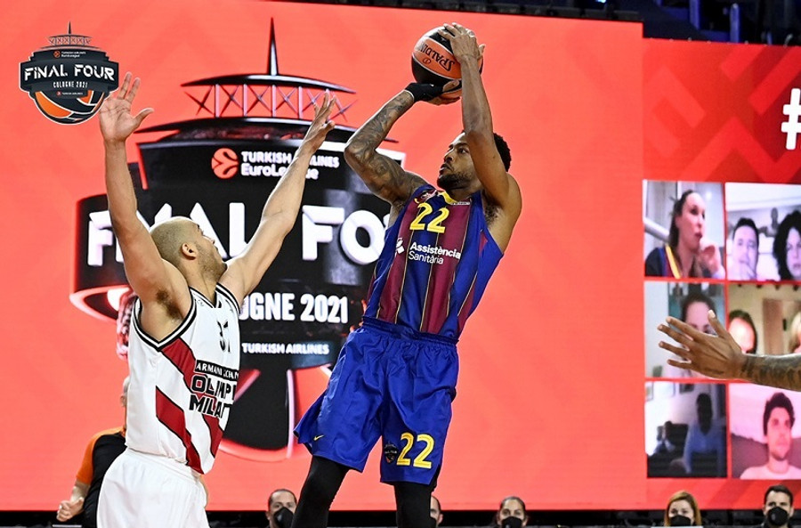 Το νικητήριο καλάθι του Χίγκινς στο Νο1 του Top-10 του Final Four (vid)