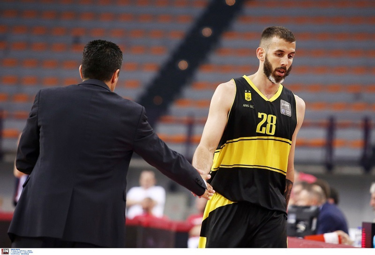Άρης: Ban από τη FIBA για οφειλές στον Βλάντο Γιάνκοβιτς