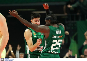 Παναθηναϊκός-Μπαρτσελόνα: Η buzzer-beater... βόμβα του Ναν πίσω από το κέντρο (video)