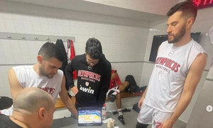 Ολυμπιακός: Έβλεπαν την Εθνική ομάδα στα αποδυτήρια πριν τη Βαλένθια!