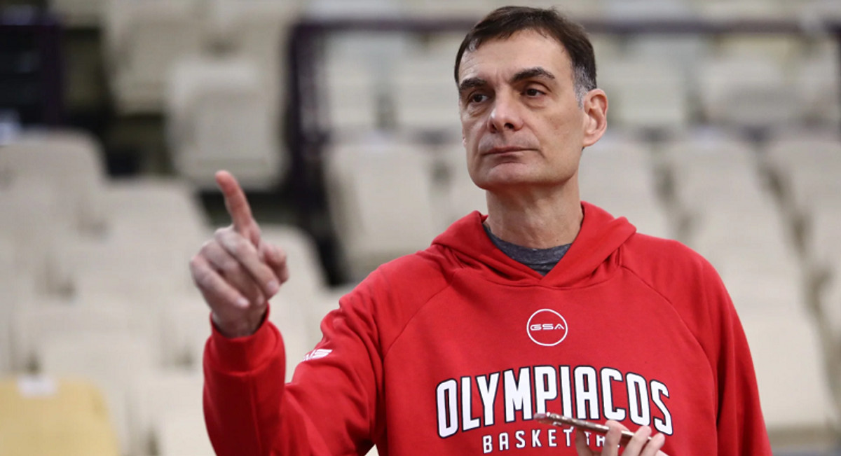 Μπαρτζώκας: &quot;Εξαιρετικά δύσκολο να παίξουν Φαλ και Σλούκας, θα παλέψουμε&quot; (vid)