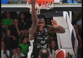Με τρομερό buzzer του Κέιλ, η Τρεντίνο 70-67 και 1-1 την Αρμάνι Μιλάνο! (vid)