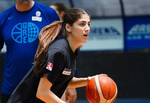 Η προσωπογραφία της Ιωάννας Χατζηλεοντή: &quot;Μπαμπά, πετάω!&quot;