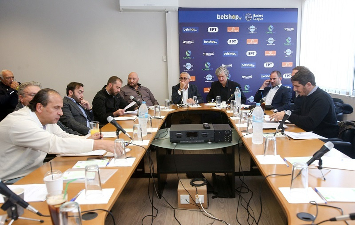 Δ.Σ. ΕΣΑΚΕ: Φωνές για τους διαιτητές, εμμένει ο Ολυμπιακός για ξένους