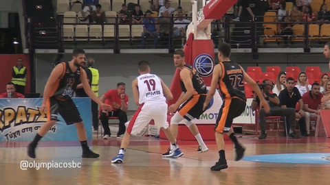 Πρωταγωνιστές τα παιδιά εκτός αλλά... κι εντός παρκέ στο ΣΕΦ! (video)