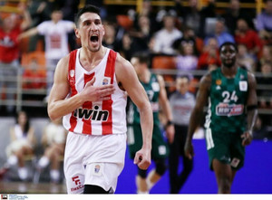Δείτε πώς ο Ολυμπιακός νίκησε με 81-65 τον Παναθηναϊκό (video)