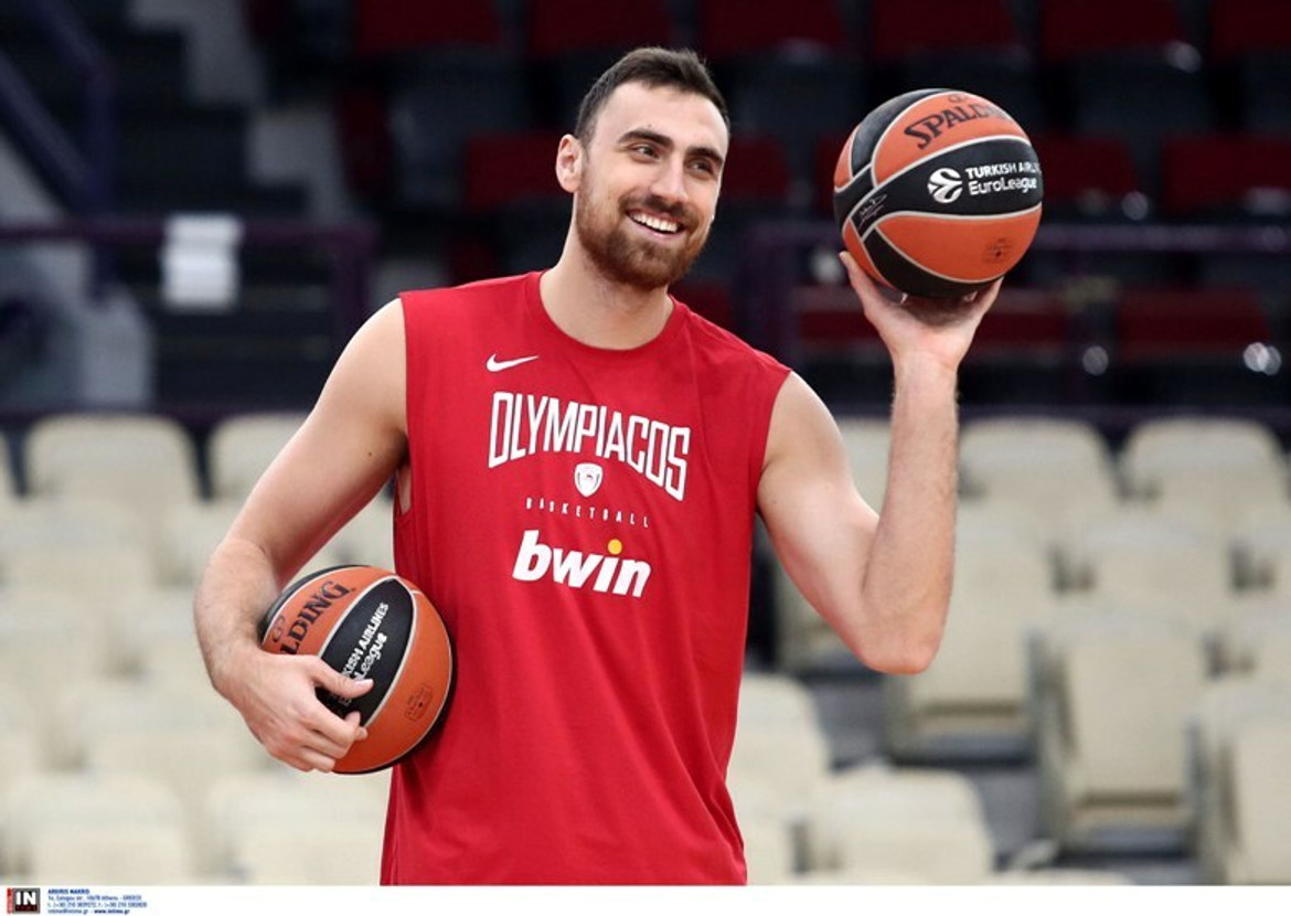 Ανοιχτό να παίξει ο Μιλουτίνοβ στη Βαλένθια