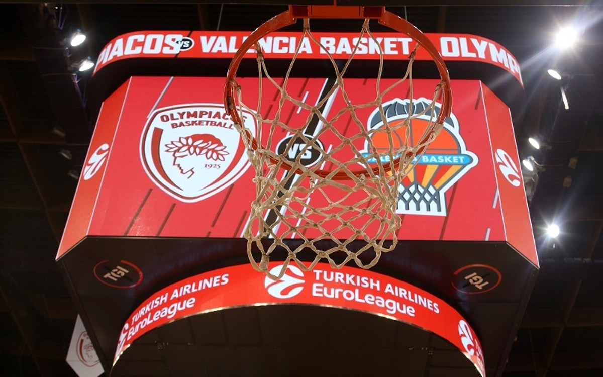 Το νέο Jumbotron και η πρεμιέρα Κεμζούρα στον Ολυμπιακό (gallery)