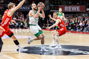 Με Μπαρτσελόνα η Ζαλγκίρις στα playoffs, 83-80 την Μπάγερν (vid)