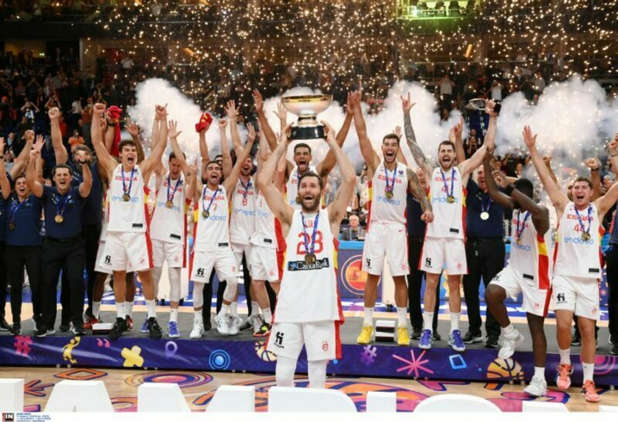 EuroBasket 2022: Οι απονομές έπειτα από τον τελικό (vids)