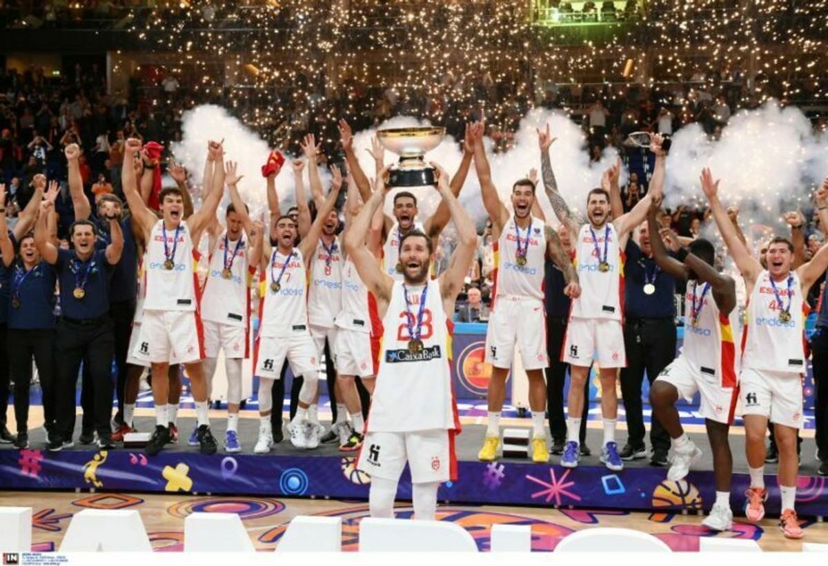 EuroBasket 2022: Οι απονομές έπειτα από τον τελικό (vids)