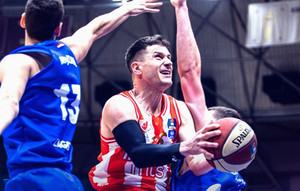 Ο Ερυθρός Αστέρας 82-59 την Τσιμπόνα πριν από τον Παναθηναϊκό (vid)