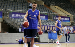 Μάντζαρης: &quot;Να είμαστε έτοιμοι στην πρεμιέρα&quot;