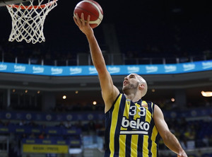 Στην παράταση η Φενέρμπαχτσε 93-90 την Εφές του τρομερού Κλάιμπερν (vid &amp; pics)