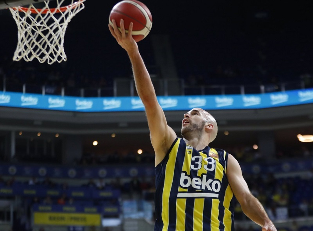 Στην παράταση η Φενέρμπαχτσε 93-90 την Εφές του τρομερού Κλάιμπερν (vid &amp; pics)