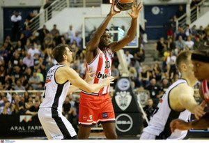 ΠΑΟΚ-Ολυμπιακός 63-77: &quot;Ερυθρόλευκο&quot; διπλό με triple double του Μουστάφα Φαλ! (pics)