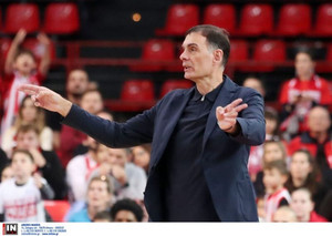 Μπαρτζώκας: &quot;Kοιτάμε την αγορά αλλά δεν είμαστε σίγουροι&quot; (vid)