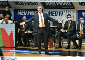 Ζούρος: &quot;Συγχαρητήρια στους παίκτες, βγάλαμε ενέργεια και διάθεση&quot;