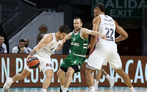 Εύκολα η Ρεάλ Μαδρίτης, 70-58 τη Ζαλγκίρις Κάουνας