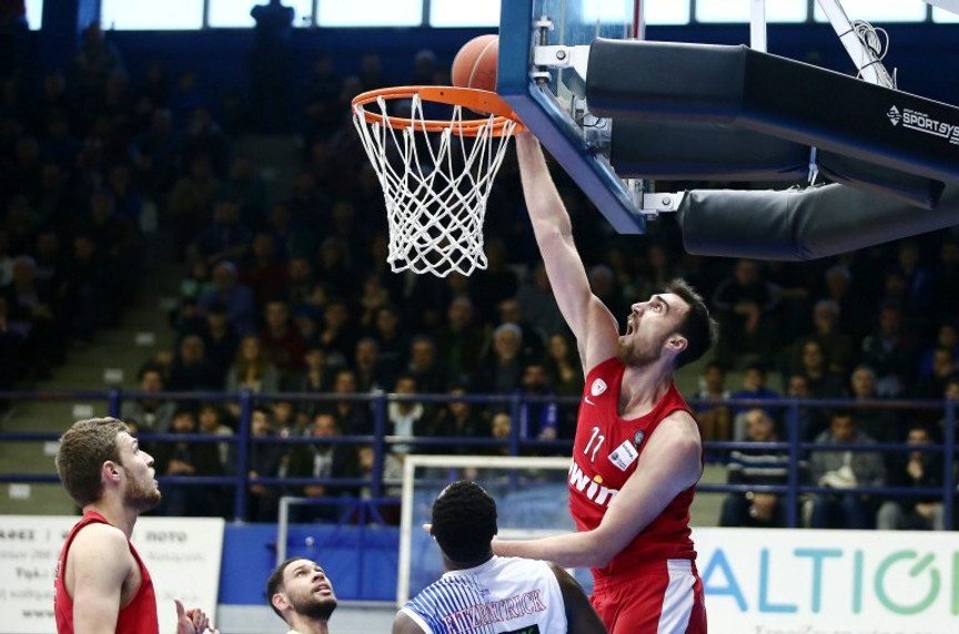 Τα ρεκόρ του Νίκολα Μιλουτίνοβ που πέρασε τον Μπέρι και πάει πάλι για MVP!