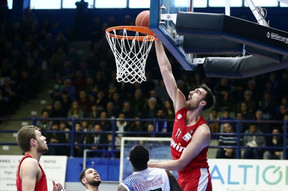 Τα ρεκόρ του Νίκολα Μιλουτίνοβ που πέρασε τον Μπέρι και πάει πάλι για MVP!