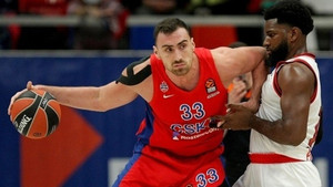Ολυμπιακός σε Μιλουτίνοβ: Η “ερυθρόλευκη” οικογένεια είναι δίπλα σου
