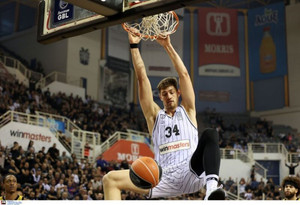 ΠΑΟΚ-ΑΕΚ 87-82: Τα highlights του αγώνα και η σπουδαία εμφάνιση του Κρούζερ (vids)