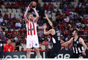 Ολυμπιακός-ΠΑΟΚ 75-54: &quot;Σκούπα&quot; με Βεζένκοφ-Σλούκα και τώρα τελικοί! (vid-gallery)