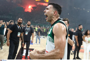 Παναθηναϊκός: Ξέφρενοι πανηγυρισμοί στο ΟΑΚΑ για τον τίτλο (vids)