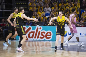 Liga Endesa: Έκαναν το 1-0 η Βαλένθια και η Τενερίφη με 39άρα του Χουέρτας!