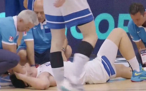 Εθνική Εφήβων: Άτσαλη πτώση και τραυματισμός για τον Καλλιοντζή (vid)