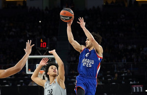 Με μόνιμο MVP... Λάρκιν η Εφές 101-74 τη Βιλερμπάν, ξέφυγε 2 βαθμούς από τη Ρεάλ (pics)