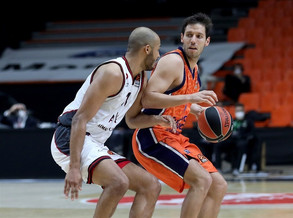 Πολύτιμη νίκη για τη Βαλένθια 86-81 την Αρμάνι Μιλάνο (video)