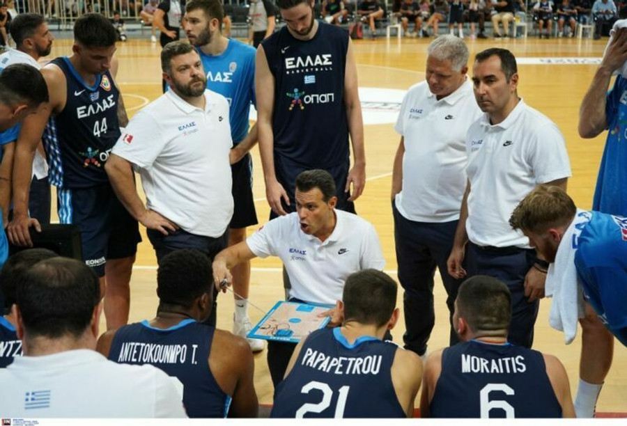 Στέφανος Τριαντάφυλλος: Σημείο αναφοράς της Εθνικής η άμυνα