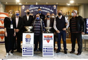Στο μουσείο της ΧΑΝΘ τα δύο τρόπαια της Εθνικής σε Eurobasket (pics&amp;vid)