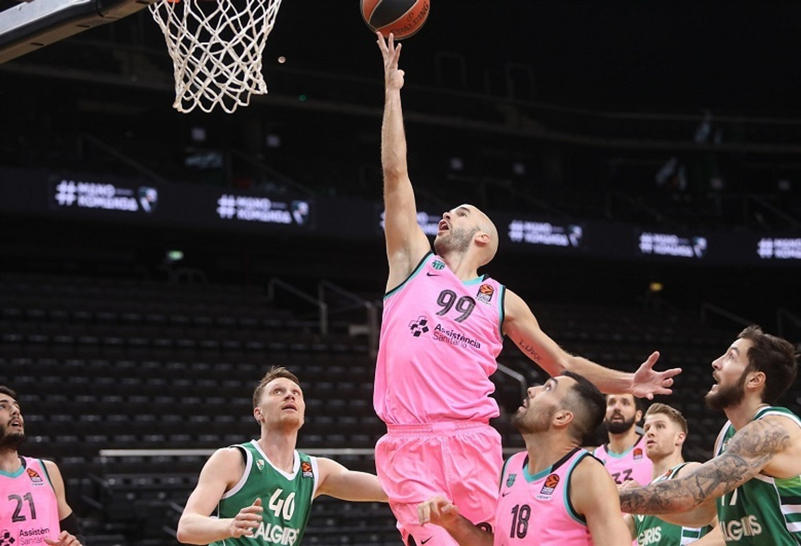 Παρέμεινε στην κορυφή η Μπαρτσελόνα 73-62 τη Ζαλγκίρις στο Κάουνας (video)