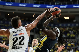 Έτσι πέρασε από την Πόλη και έφτασε τις 6 σερί νίκες η Ρεάλ Μαδρίτης (vid)